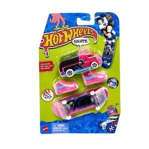 Hot Wheels Skate Tony Hawk Collector Set Fingerboard Skate, Shoes, Exclusive Car
